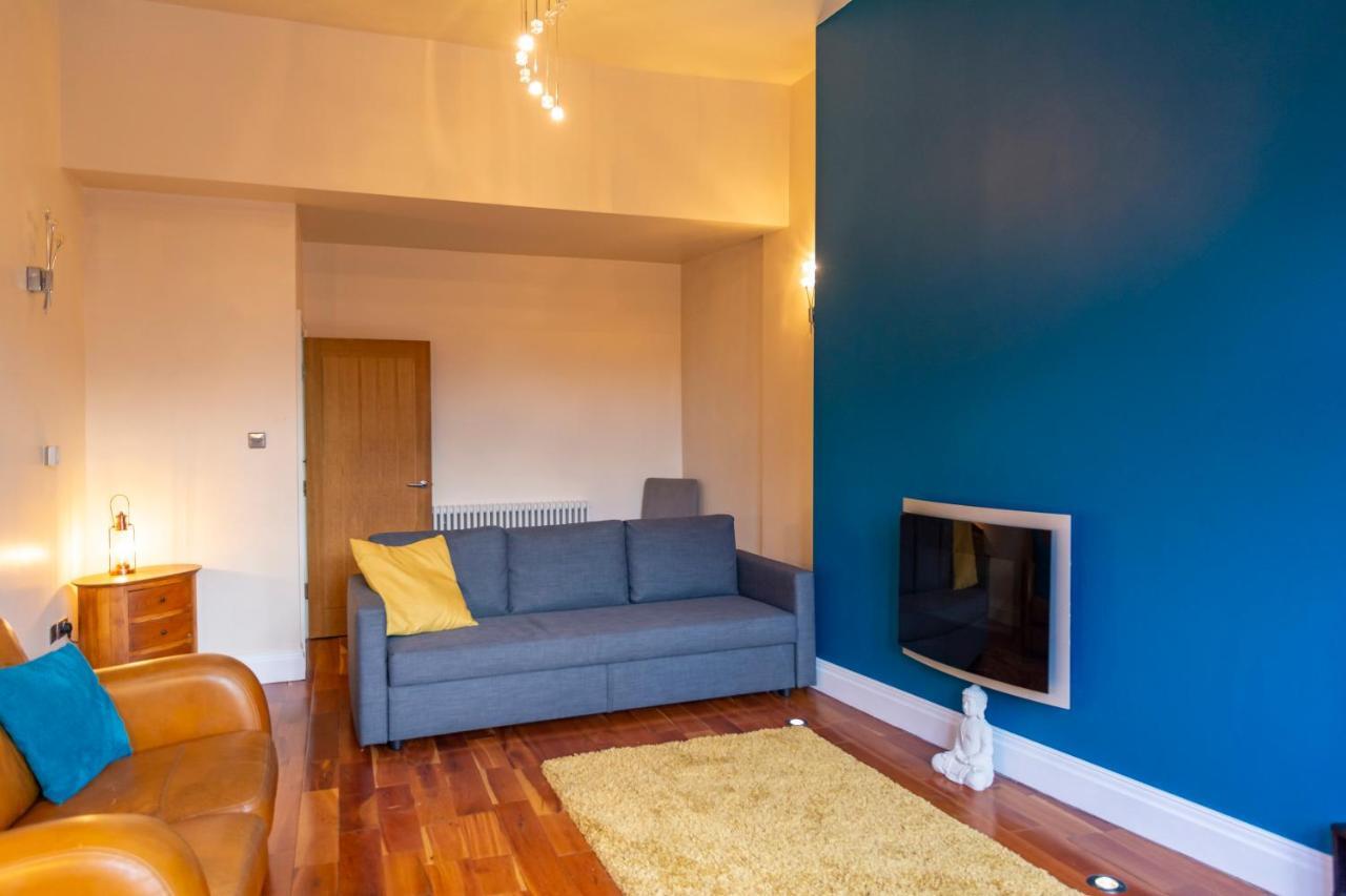 Apartment No 1 - The Old Red King Pub, Whitefield, 맨체스터 외부 사진